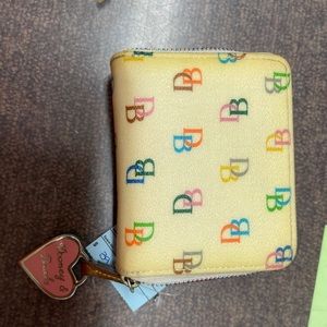 Dooney & bourke wallet